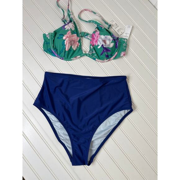 NWT Cupshe Swimsuit - Red Halter Floral Underwired Top & Bottom Bundle Sz L - Picture 4 of 5